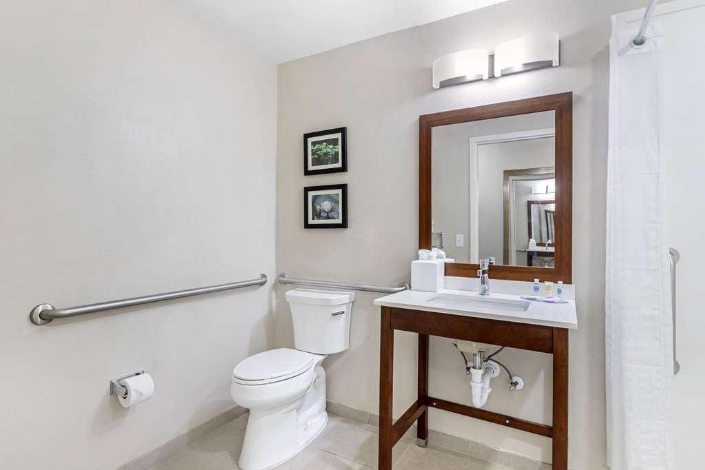 Comfort Inn & Suites ブランズウィック 部屋 写真