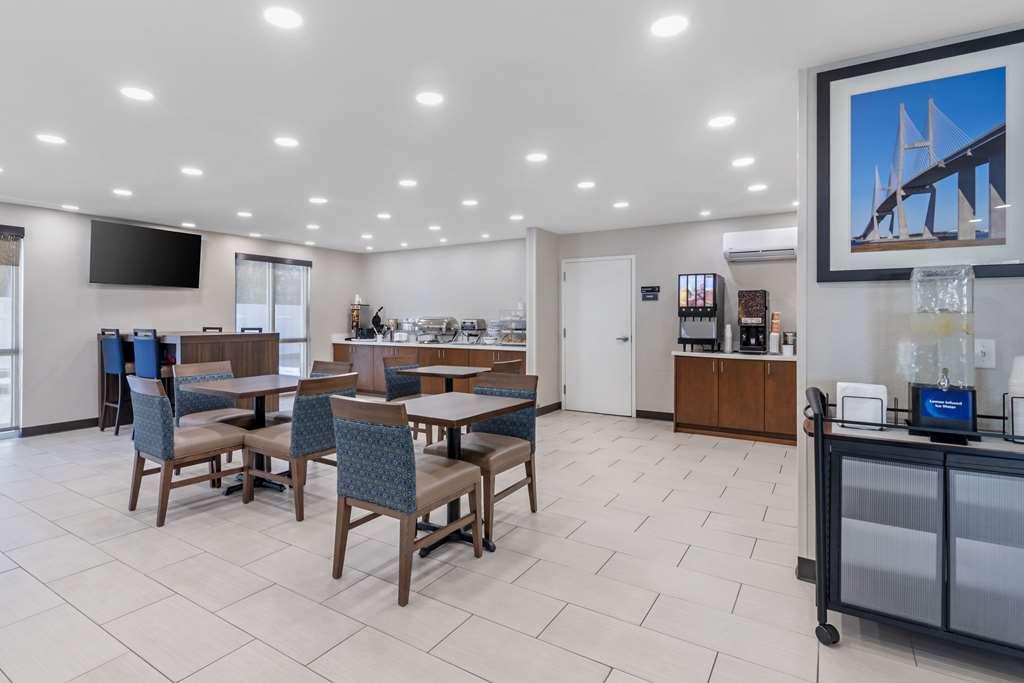 Comfort Inn & Suites ブランズウィック レストラン 写真